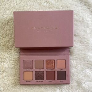 Glam to go eyeshadow palette